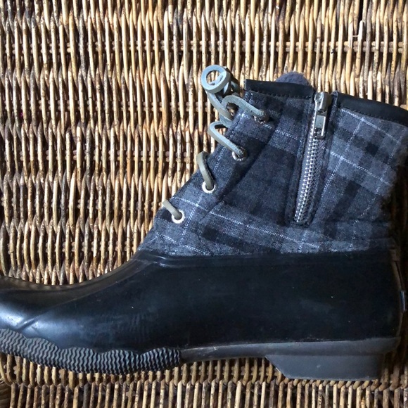 Sperry Fleece lined boots - Picture 2 of 3